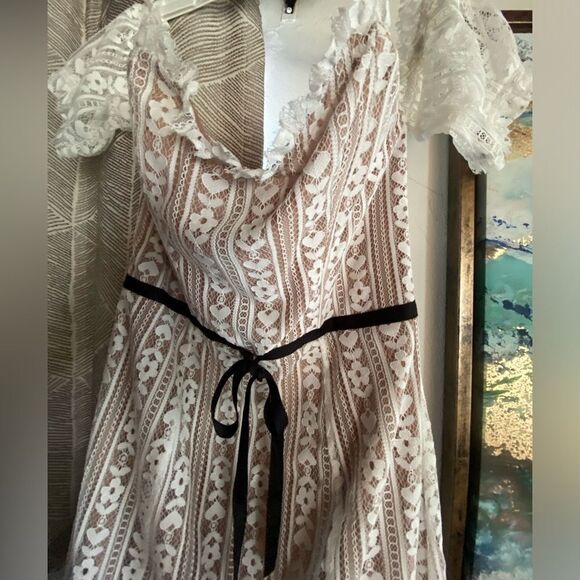 For Love & Lemons Womens Size M Dakota Mini Dress Lace Belt Black NWT - Picture 15 of 16